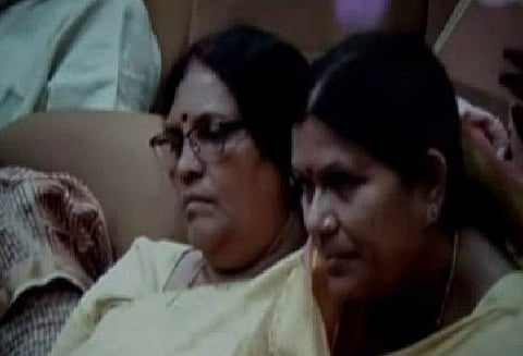 உத்தரபிரதேச சட்டசபையில் ஜிஎஸ்டி கூட்டத்தின் போது குறட்டைவிட்டு தூங்கிய எம்.எல்.ஏ.க்கள்!