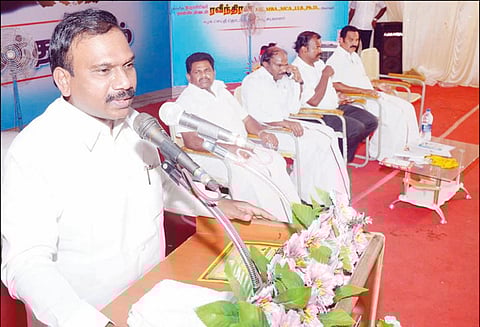 இந்தியை திணிக்க முயற்சி நடக்கிறது தி.மு.க. கொள்கை பரப்பு செயலாளர் ஆ.ராசா பேச்சு