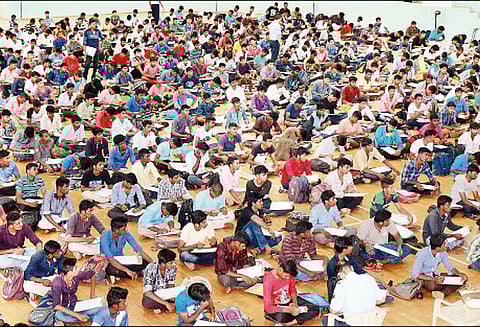 விமானபடைக்கு ஆள்சேர்ப்பு முகாமில் 4 ஆயிரம் இளைஞர்கள் பங்கேற்றனர்