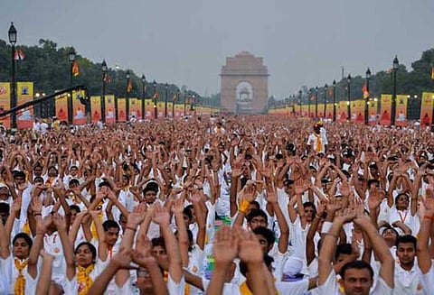 நாடு முழுவதும் 100 யோகா பூங்காக்களை அறிவிக்க மத்திய அரசு திட்டம்