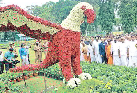 ஜெயலலிதாவுக்கு புகழ் சேர்க்கும் வகையில் இந்த ஆட்சி சிறப்பாக செயல்படும்; ஏற்காடு கோடை விழாவில் எடப்பாடி பழனிசாமி பேச்சு