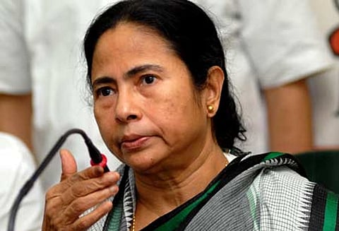 பா.ஜனதாவினரை காப்பாற்றவே எருமைக்கு விலக்கு அளிக்க மத்திய அரசு பரிசீலனை - மம்தா பானர்ஜி