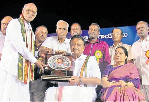 சொந்த ஊரில் பாராட்டு விழா; சினிமாத்துறைக்கு வந்த பிறகு என் சுதந்திரம் பறிபோனது