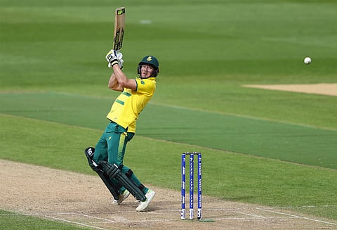 சாம்பியன்ஸ் கோப்பை கிரிக்கெட்: பாகிஸ்தானுக்கு 220 ரன்களை வெற்றி இலக்காக நிர்ணயித்தது தென் ஆப்பிரிக்கா