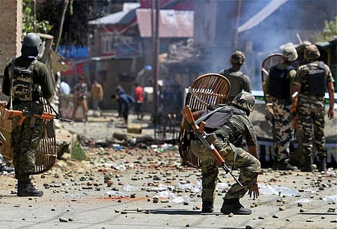 காஷ்மீரில் சுட்டுக்கொல்லப்பட்ட பயங்கரவாதிகளின் உடல்கள் மீட்பு