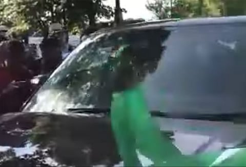 லண்டனில் கங்குலியின் காரை மறித்து இடையூறு செய்த பாகிஸ்தான் ரசிகர்கள்