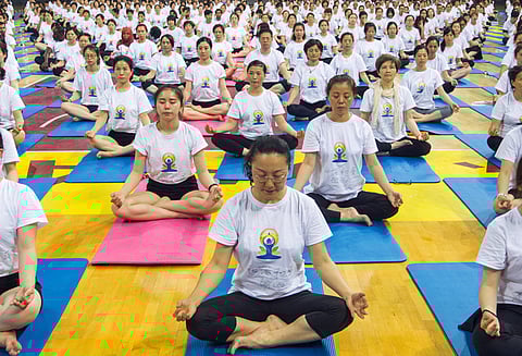 சீனாவில் சர்வதேச யோகா தின ’காய்ச்சல்’
