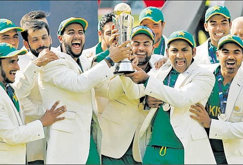 சாம்பியன்ஸ் கோப்பை கிரிக்கெட்: பாகிஸ்தான் முதல் முறையாக சாம்பியன்