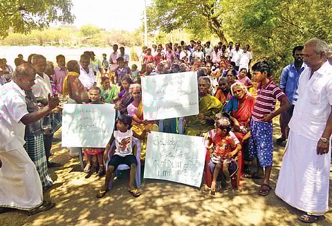 டாஸ்மாக் கடை திறக்க எதிர்ப்பு தெரிவித்து பொதுமக்கள் போராட்டம்