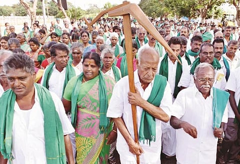 வேளாண்மை கருவிகள், இடு பொருட்களுக்கு ஜி.எஸ்.டி.யில் இருந்து விலக்கு அளிக்க வேண்டும்