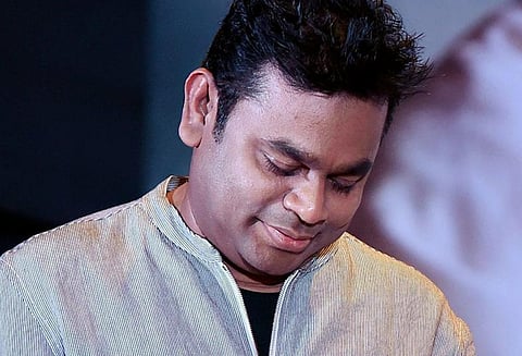 ஏ.ஆர். ரகுமானின் லண்டன் இசைக் கச்சேரியால் டுவிட்டரில் சர்ச்சை - ரசிகர்கள் மோதல்