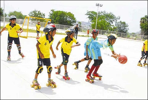 பெரம்பலூரில் மாநில அளவிலான ரோல் பந்து போட்டி தொடக்கம்