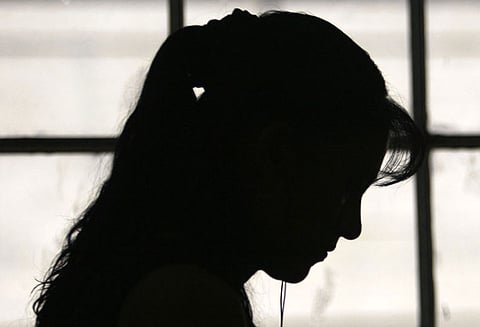 ஊத்துக்கோட்டை அருகே தொழிலாளி கொலை வழக்கில் மனைவி, கள்ளக்காதலனுடன் கைது