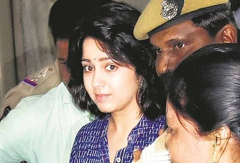 விசாரணைக்கு சென்றபோது தேவையில்லாமல் போலீஸ்காரர் என்னை தொட்டார் நடிகை புகார்