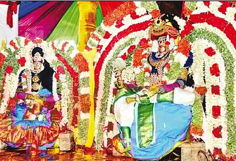 திருவாரூர் தியாகராஜர் கோவிலில் சுந்தரர்-பரவை நாச்சியார் திருக்கல்யாணம்