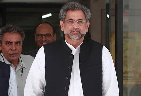 பாகிஸ்தான் பிரதமர் அப்பாஸி பதவி ஏற்பு, 46 மந்திரிகளும் பதவி ஏற்றனர்