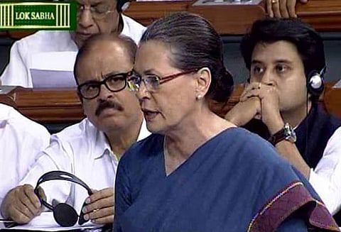 மதச்சார்பின்மையும் சுதந்திரமும் அபாயகட்டத்தில் உள்ளது: சோனியா காந்தி கடும் விமர்சனம்