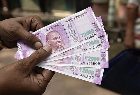 ரூ.15 லட்சம் வாக்குறுதி? தவறுதலாக வங்கி கணக்கில் வந்த அரசு நிதியை செலவிட்ட கிராமவாசி