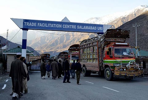 பாக்.காஷ்மீரிலிருந்து வர்த்தகம் செய்ய 34 நிறுவனங்களுக்கு தடை
