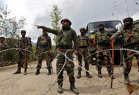 பாகிஸ்தான் ராணுவம் அத்துமீறி நடத்திய துப்பாக்கிச்சூட்டில் பெண் பலி