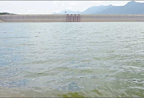 நீர்வரத்து 10,535 கனஅடியாக அதிகரிப்பு: மேட்டூர் அணை நீர்மட்டம் ஒரே நாளில் 2 அடி உயர்வு