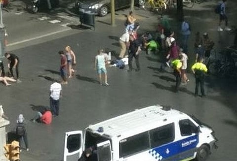 ஸ்பெயினில் பாதசாரிகள் மீது வேன் மோதியது பயங்கரவாத தாக்குதல்: போலீஸ் தகவல்