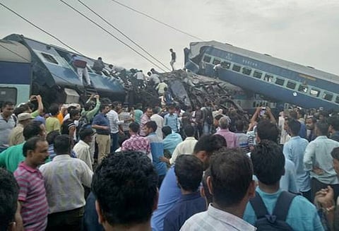 உத்தர பிரதேசத்தில் ரெயில் தடம் புரண்டதில் பலி எண்ணிக்கை 23 ஆக உயர்வு