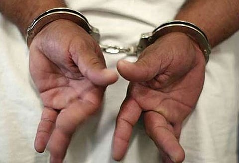 ஐதராபாத் சினிமா தியேட்டரில் தேசிய கீதத்துக்கு அவமரியாதை; 3 காஷ்மீர் மாணவர்கள் மீது வழக்கு