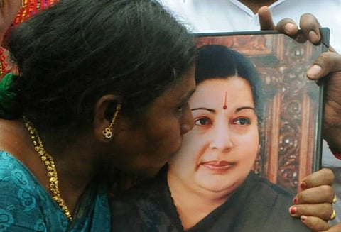 ஜெயலலிதாவின் மறைவுக்கு பின்னர் அதிமுகவில் நடந்த முக்கிய சம்பவங்கள் விபரம்