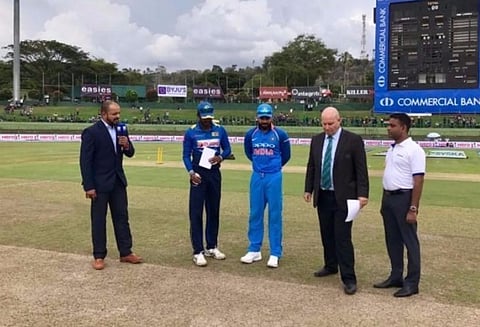 3வது ஒரு நாள் போட்டி: டாஸ் வென்ற இலங்கை பேட்டிங் தேர்வு