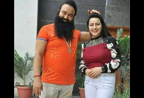 சிறையில் இருக்கும் சாமியார் குர்மீத் ராம் ரஹிமின் இருண்ட பக்கம்