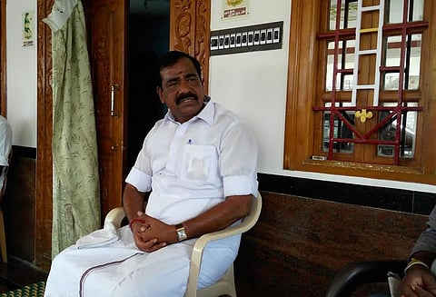 அரியலூர் அனிதா தற்கொலை: எம்.எல்.ஏ.க்களை முற்றுகையிட்டதால் பரபரப்பு