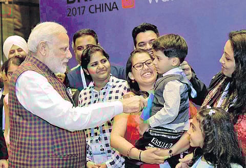 பிரிக்ஸ் மாநாட்டில் கலந்து கொள்வதற்காக பிரதமர் மோடி சீனா சென்றார்