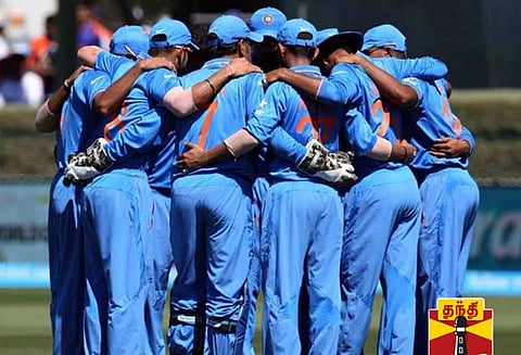 முதல் ஒரு நாள் கிரிக்கெட் போட்டி: ஆஸ்திரேலிய அணிக்கு 282 ரன்களை இலக்காக நிர்ணயித்தது இந்திய அணி