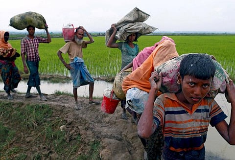 ரோஹிங்யாக்களை தடுக்க இந்திய ராணுவம் சில்லி, ஸ்டன் குண்டுகளை பயன்படுத்துகிறது - ராய்டர்ஸ்