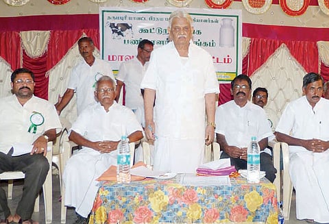 பால் உற்பத்தியாளர்கள் கூட்டுறவு ஒன்றியத்தில் காலி பணியிடங்களை நிரப்ப வேண்டும்