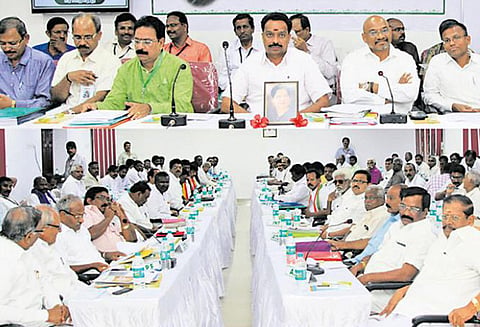 போக்குவரத்து தொழிலாளர்களுக்கு மாதம் ரூ.1,200 இடைக்கால நிவாரணம்