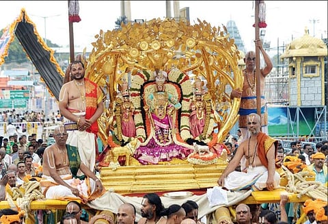 பிரம்மோற்சவ விழா 4-வது நாள்: கல்ப விருட்ச வாகனத்தில் மலையப்பசாமி வீதிஉலா