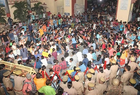 பனாரஸ் பல்கலைக்கழக வன்முறை நீதி விசாரணைக்கு அரசு உத்தரவு