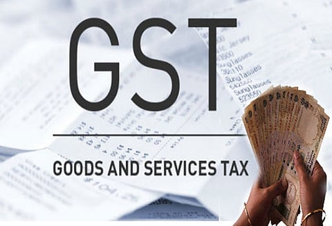 பணமதிப்பு நீக்கம், ஜி.எஸ்.டி. பிரச்சினையால் ரூ.1000 கோடி பட்டாசு உற்பத்தி குறைப்பு தட்டுப்பாட்டால் வெளிமாநில வியாபாரம் பாதிப்பு