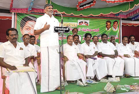 தினகரனுக்கு ஆதரவு அளிக்கும் 18 எம்.எல்.ஏ.க்களும் அ.தி.மு.க.விற்கு துரோகம் செய்து விட்டனர்