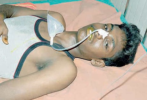 கந்துவட்டி கேட்டு மிரட்டல்: தொழிலாளி தற்கொலை முயற்சி