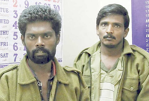 மோட்டார் சைக்கிள்கள் திருட்டு: 2 மெக்கானிக்குகள் கைது