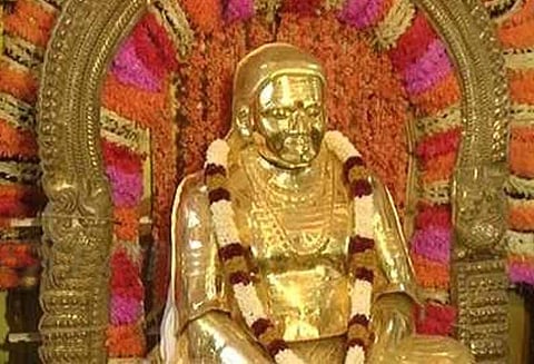 ராமநாதபுரம்-மதுரை மாவட்ட கலெக்டர்களிடம் தேவர் தங்க கவசத்தை ஒப்படைக்க வங்கி அதிகாரிகள் முடிவு ?