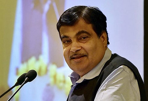 பணமதிப்பு நீக்க நடவடிக்கையால் வரிசெலுத்துவோரின் எண்ணிக்கை அதிகரிப்பு - நிதின் கட்காரி