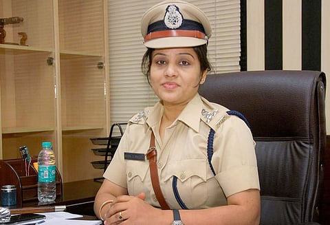 லஞ்சம் கைமாறியது குறித்து ஊழல் தடுப்பு படை விசாரணை தேவை டி.ஐ.ஜி. ரூபா சொல்கிறார்