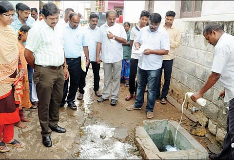 கலெக்டர் ஆய்வு: டெங்கு தடுப்பு பணியை மேற்கொள்ளாத சுகாதார மேற்பார்வையாளர் பணி இடைநீக்கம்