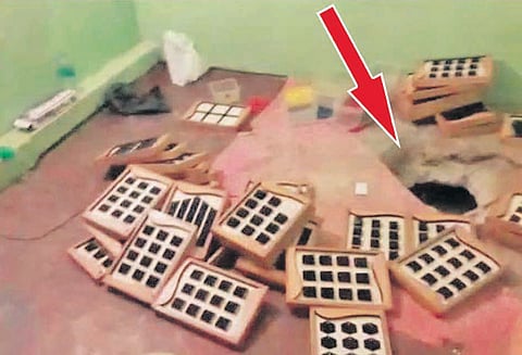 நகைக்கடையில் துளைபோட்டு கொள்ளை: கொள்ளையர்களை பிடிக்க 6 தனிப்படை அமைப்பு