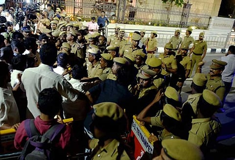 ஜெயலலிதா வாழ்ந்த போயஸ் கார்டன் இல்லத்தில் நடைபெற்ற வருமான வரி சோதனை நிறைவு