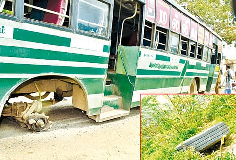 அரசு பஸ் சக்கரம் கழன்று சாலையில் ஓடியது டிரைவர் சாமர்த்தியத்தால் பயணிகள் உயிர் தப்பினர்